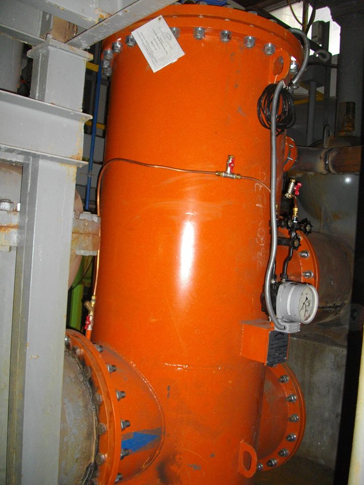 The side view of the filter FK-2700D on site